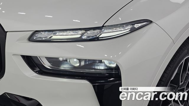 BMW X7 2025 — photo 8