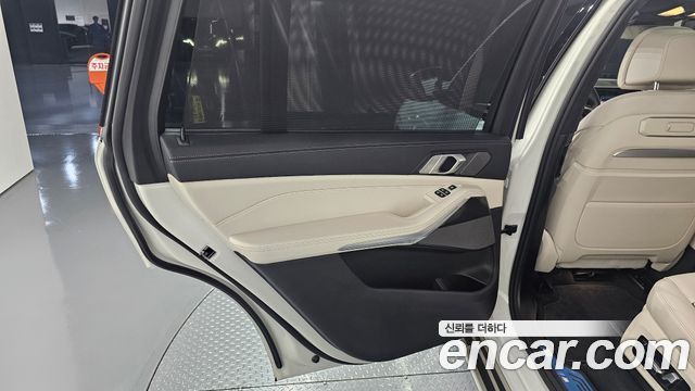 BMW X7 2025 — photo 15