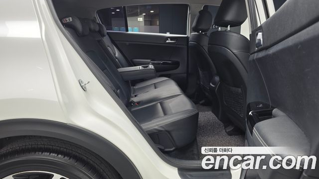 Kia Sportage 2016 — photo 18