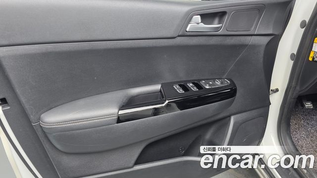 Kia Sportage 2016 — photo 14