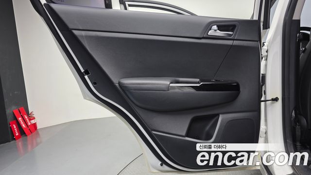 Kia Sportage 2016 — photo 15