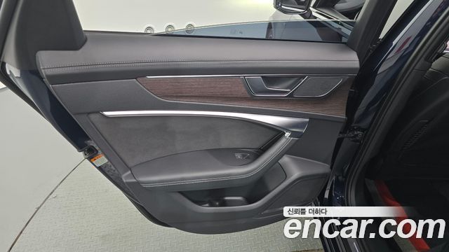 Audi A6 2023 — photo 15