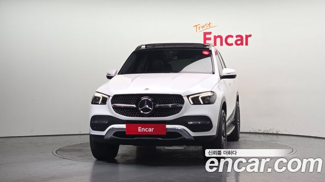 Mercedes-Benz GLE-Class 2020 — photo 3