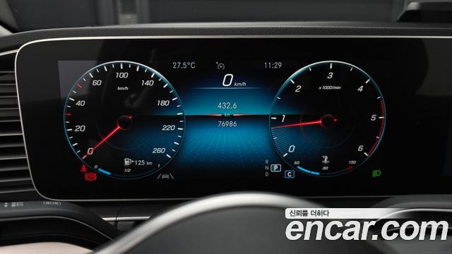Mercedes-Benz GLE-Class 2020 — photo 8