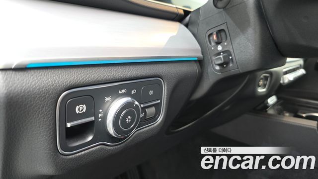 Mercedes-Benz GLE-Class 2020 — photo 14