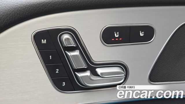 Mercedes-Benz GLE-Class 2020 — photo 15