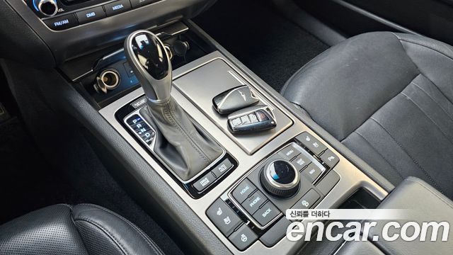 Hyundai Genesis 2016 — photo 9