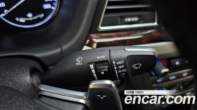 Hyundai Genesis 2016 — photo 17