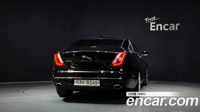 Jaguar XJ 2016 — photo 4
