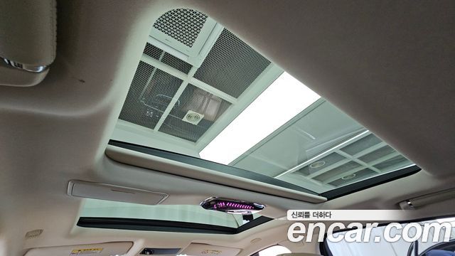 Jaguar XJ 2016 — photo 17