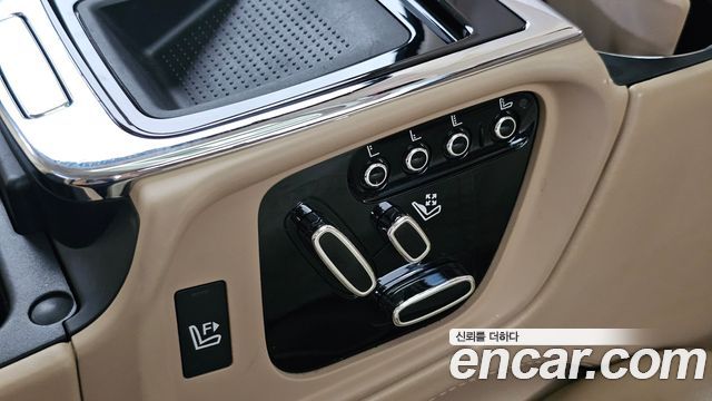 Jaguar XJ 2016 — photo 18