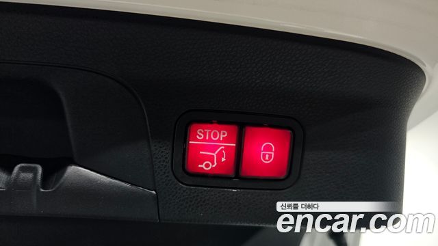 Mercedes-Benz GLC-Class 2019 — photo 26