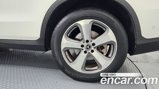Mercedes-Benz GLC-Class 2019 — photo 7