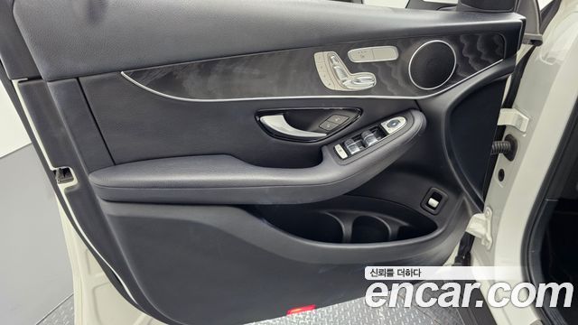 Mercedes-Benz GLC-Class 2019 — photo 14