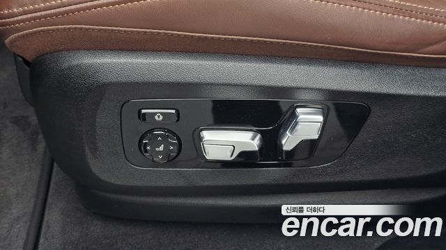 BMW X6 2022 — photo 32