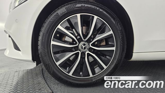 Mercedes-Benz C-Class 2019 — photo 5