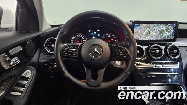 Mercedes-Benz C-Class 2019 — photo 19