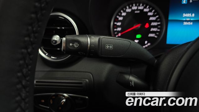 Mercedes-Benz C-Class 2019 — photo 25