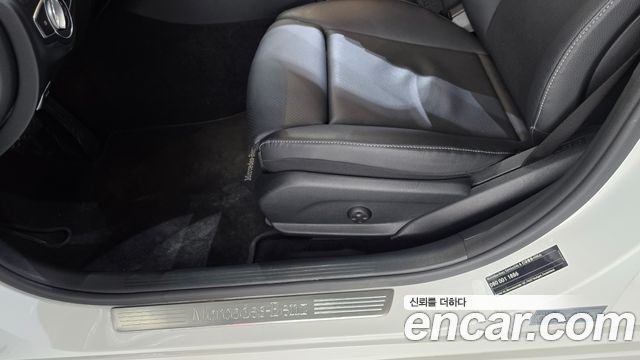 Mercedes-Benz C-Class 2019 — photo 27
