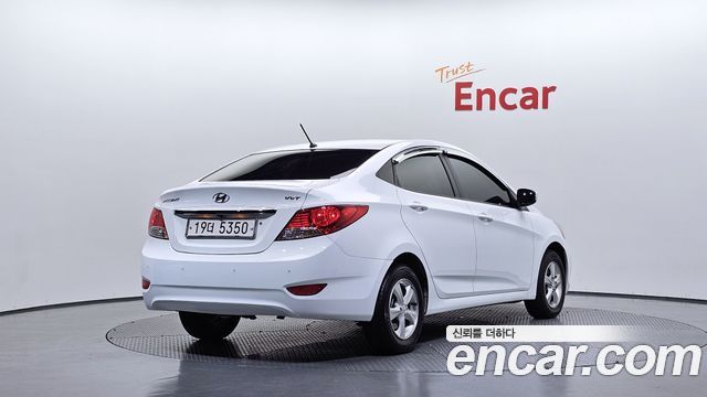 Hyundai Accent 2012 — photo 2