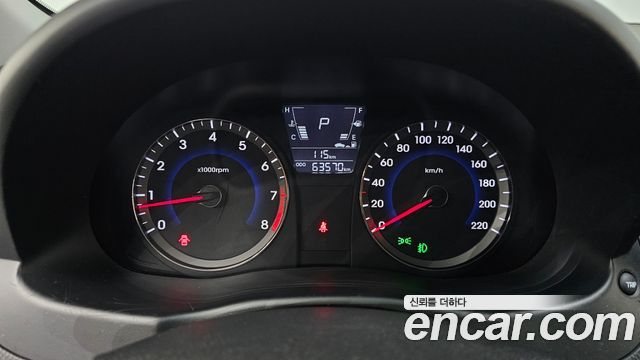 Hyundai Accent 2012 — photo 11