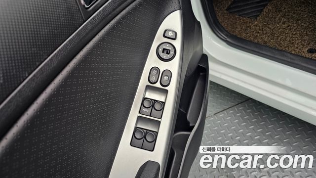 Hyundai Accent 2012 — photo 23