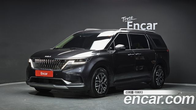 Kia Canival 2023 — photo 1