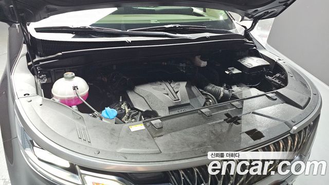 Kia Canival 2023 — photo 6