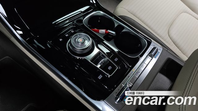 Kia Canival 2023 — photo 12