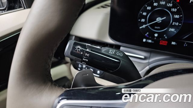 Kia Canival 2023 — photo 23