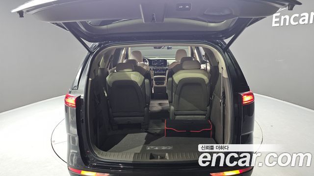 Kia Canival 2023 — photo 26