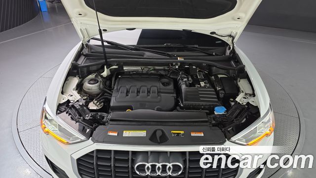 Audi Q3 2020 — photo 6