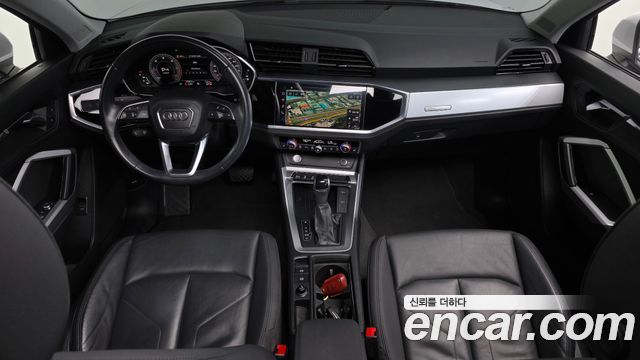 Audi Q3 2020 — photo 10