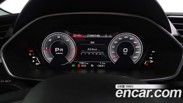 Audi Q3 2020 — photo 11