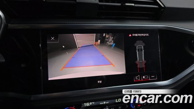 Audi Q3 2020 — photo 20