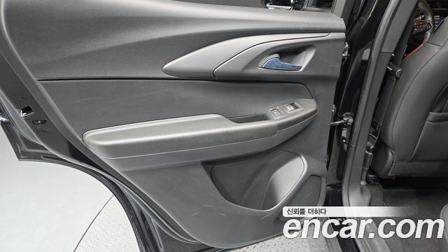 Chevrolet Korea Trailblazer 2023 — photo 15