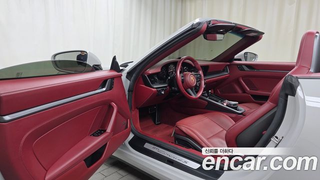 Porsche 911 2024 — photo 10