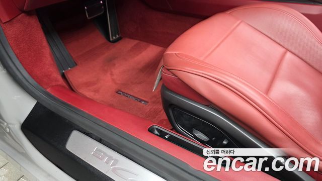Porsche 911 2024 — photo 18