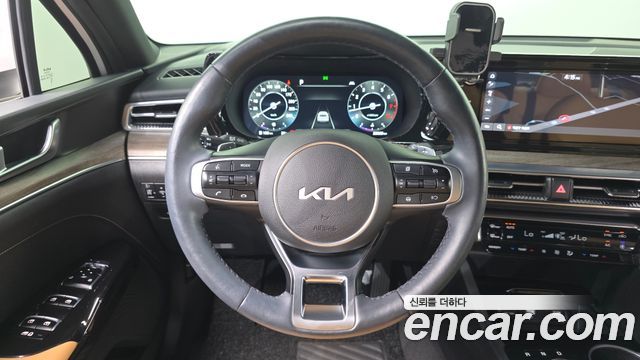 Kia K5 2022 — photo 21