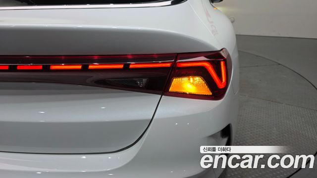 Kia K5 2022 — photo 9