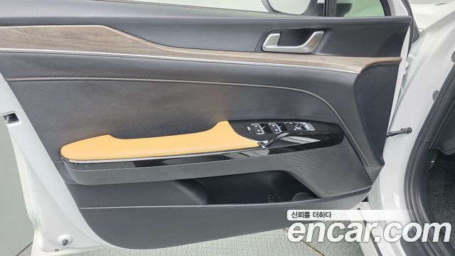 Kia K5 2022 — photo 14