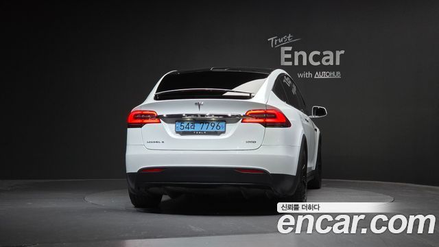 Tesla Model X 2019 — photo 4