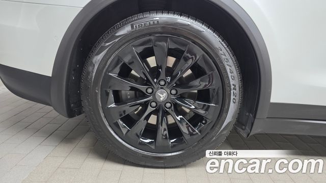 Tesla Model X 2019 — photo 5