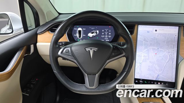 Tesla Model X 2019 — photo 18