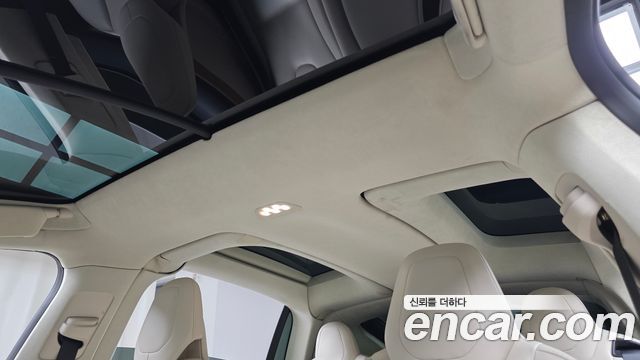 Tesla Model X 2019 — photo 20