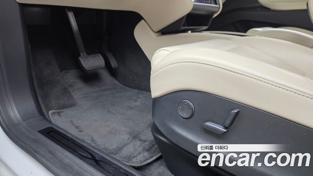 Tesla Model X 2019 — photo 26