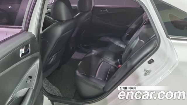 Hyundai Sonata 2013 — photo 10