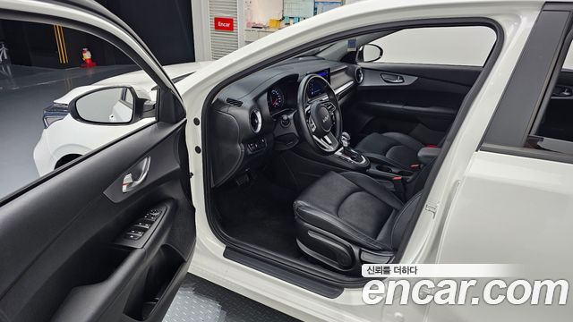 Kia K3 2022 — photo 10