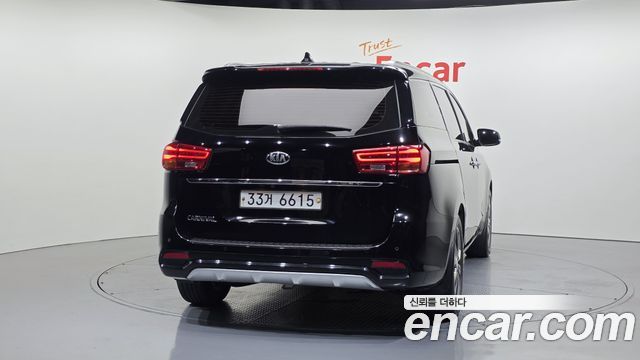 Kia Canival 2019 — photo 4