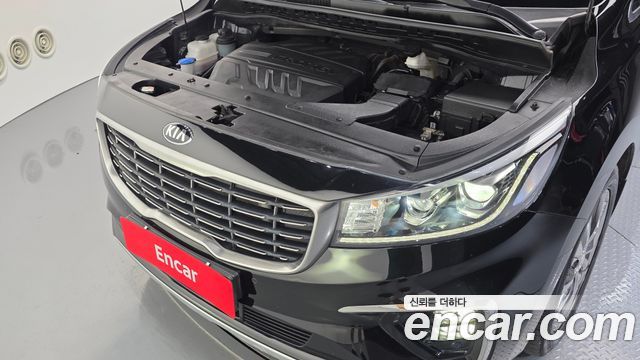 Kia Canival 2019 — photo 6